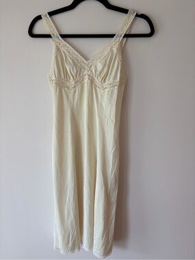 Vintage Classic Lace-Trim Slip Dress Cream - French maid